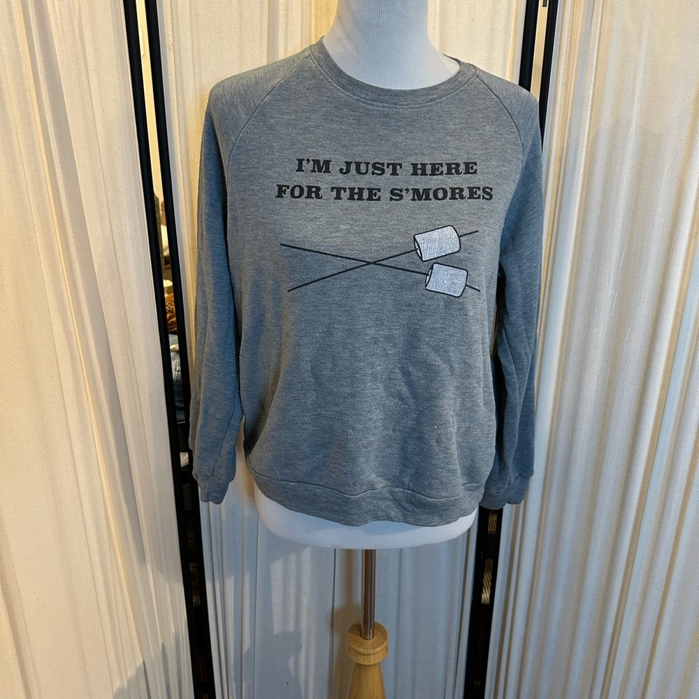 Gray Boxy Sweatshirt with Relaxed Fit